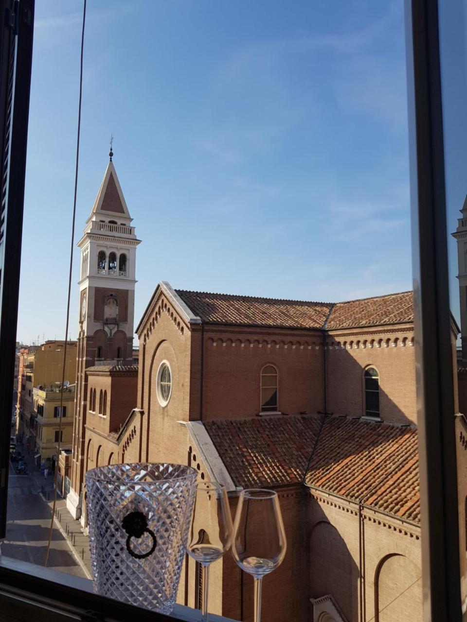 Heart Of San Lorenzo Rome Luaran gambar